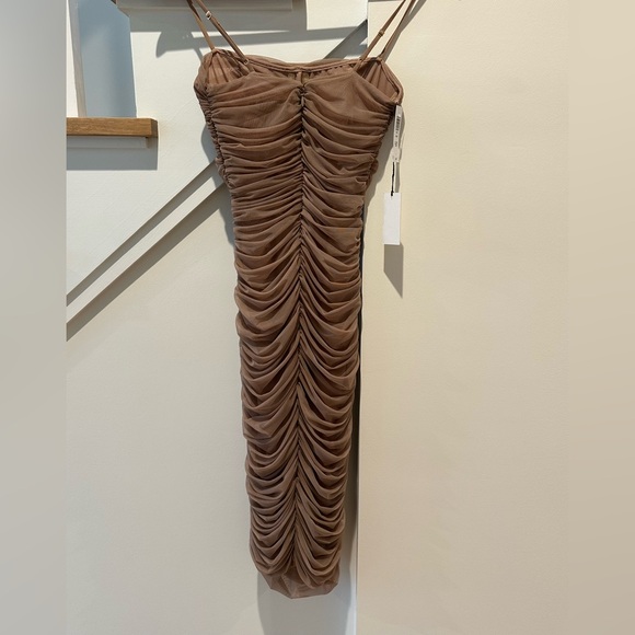 Babaton/Aritzia Luxor Ruched Dress. Clay Mask Size 0 NWT - Picture 5 of 7